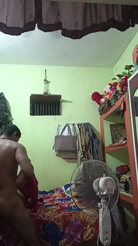 Hermanastro folló hermanastra