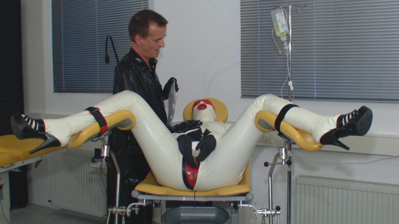 Rubber & Clinic Studio - 1ATOYS: Досвід ссаніна Xtreme