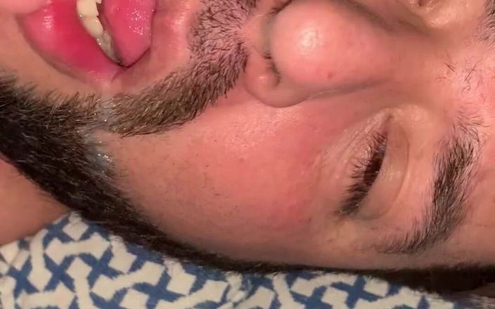 Ksanchez1203: Che ingoio di latte delizioso che compadre mi ha dato