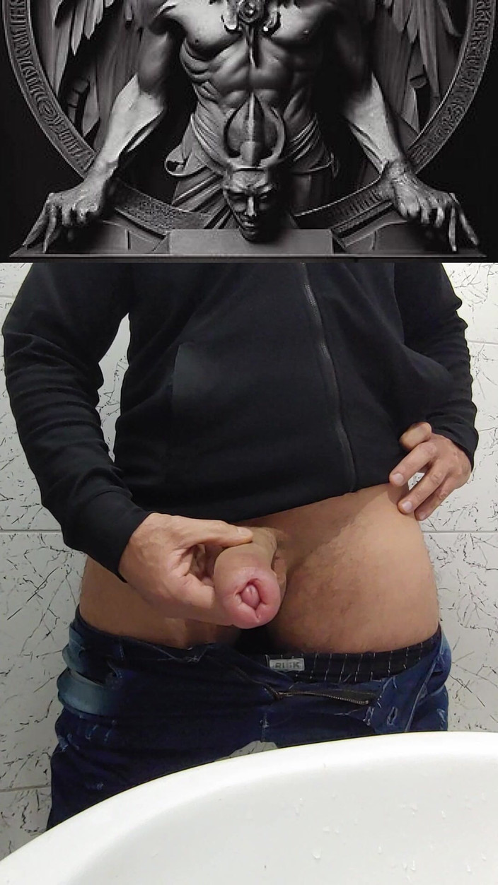 BruxoAlpha777: 大鸡巴，皮肤肥美