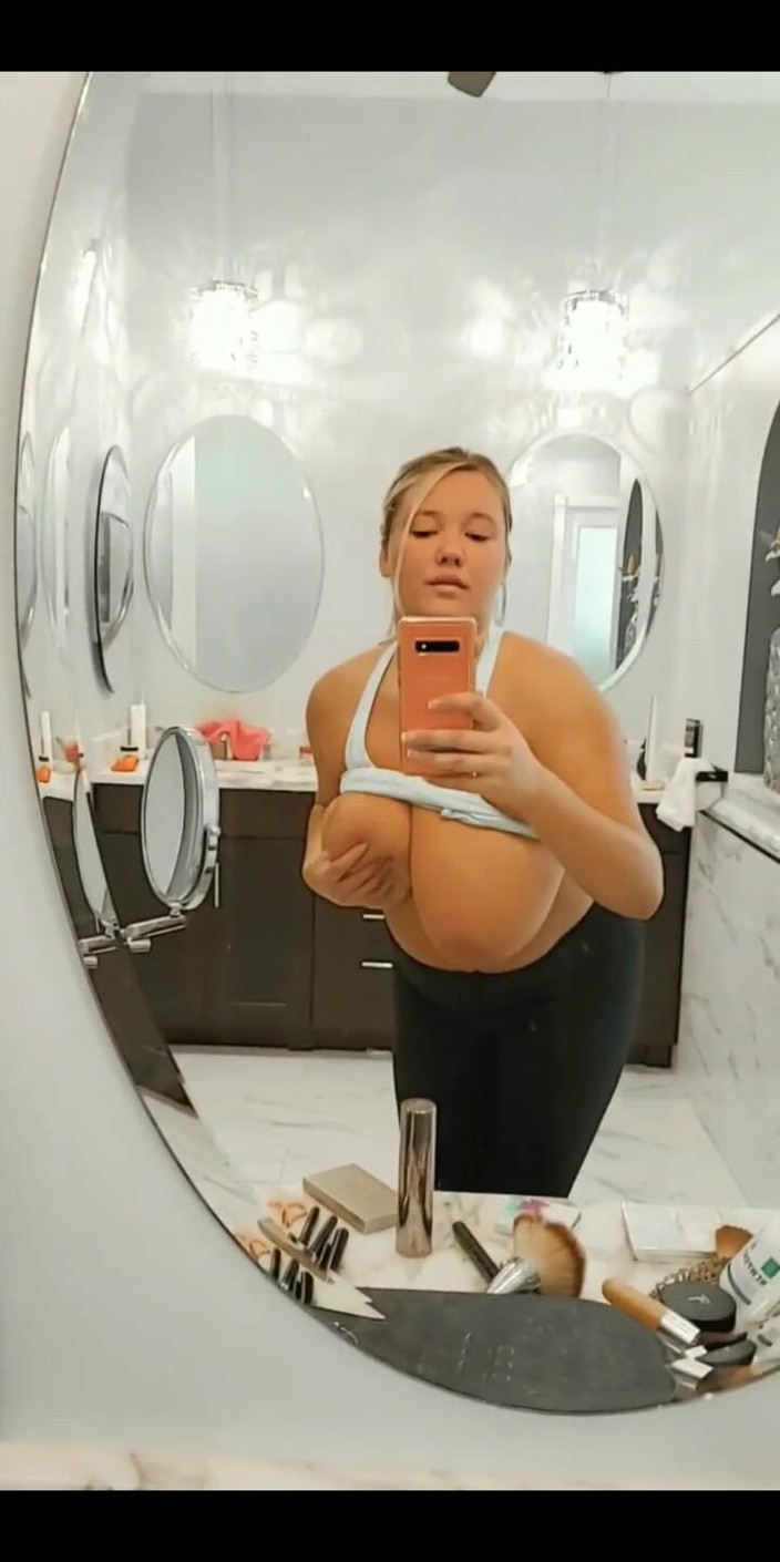 Annabelle Rogers: Waktunya olahraga yang super seksi!