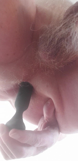 Redhairy4u: Arschfick mit spielzeug