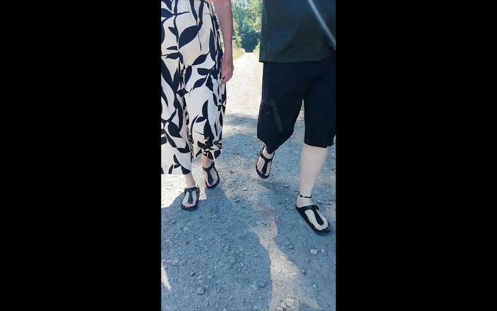 Goldschatz59: Plimbare cu Nylonjunge în Birkenstocks