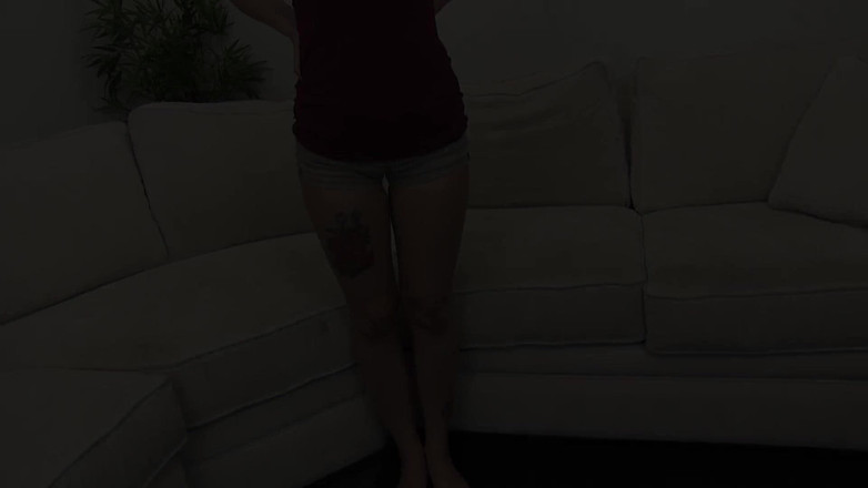 Perv Milfs n Teens: 그녀의 질싸를 볼 수 있도록 보지를 열어주는 Rain Summers