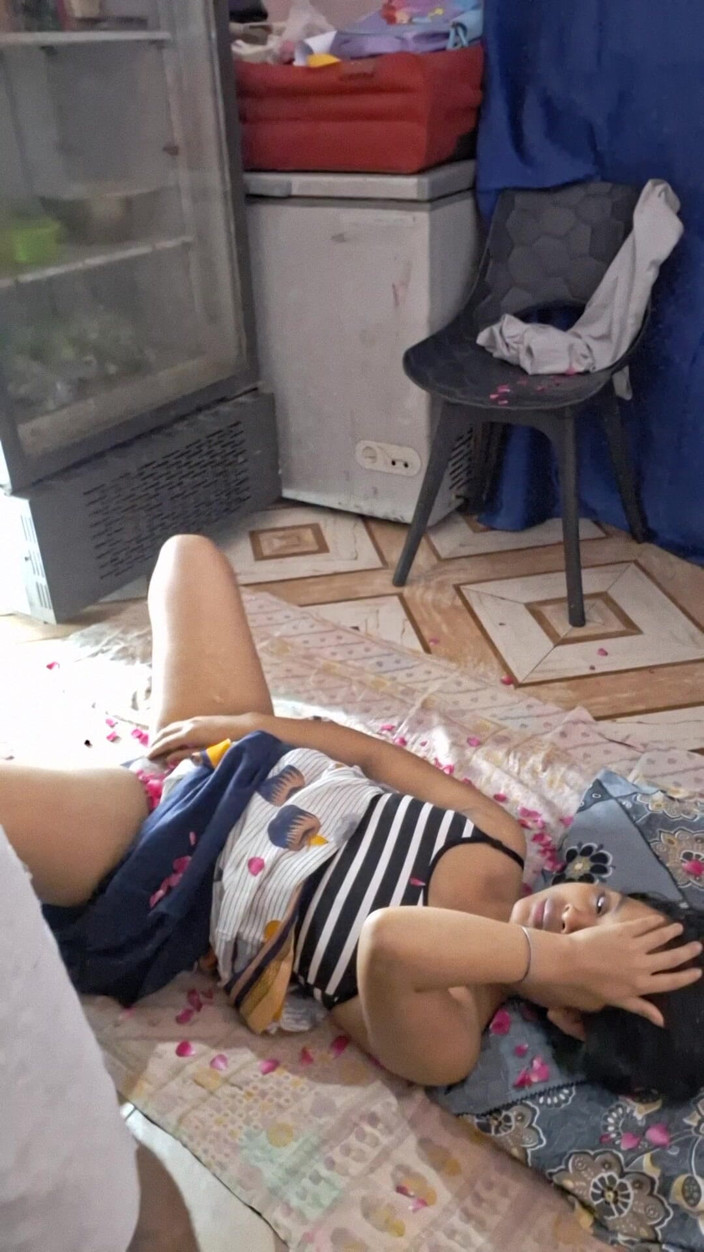 Bangali wife: Un Couple De Jeunes Mariés Baise Desi