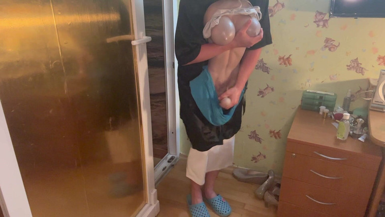 Putarankahotmilf: Bär och onanerar Tranny Till Cums