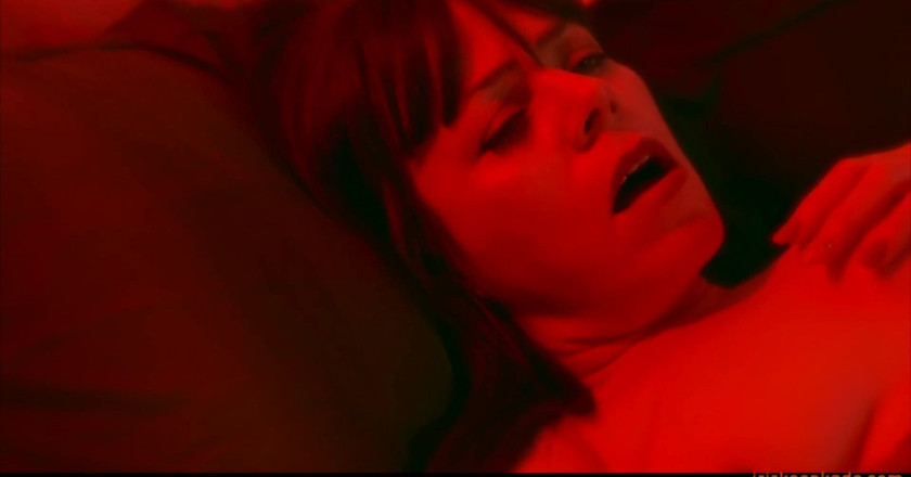 Iris Keenkade: Sensuell i rött