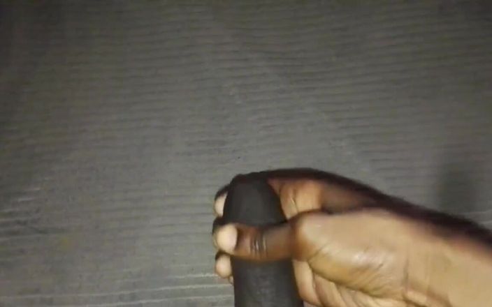 King Cee: 黒いディックはシーツに射精