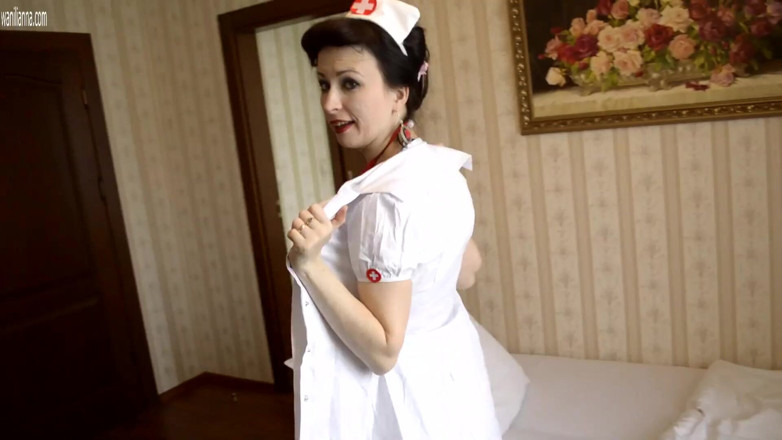 Wanilianna: Збочена медсестра в нейлонових панчохах, том 2