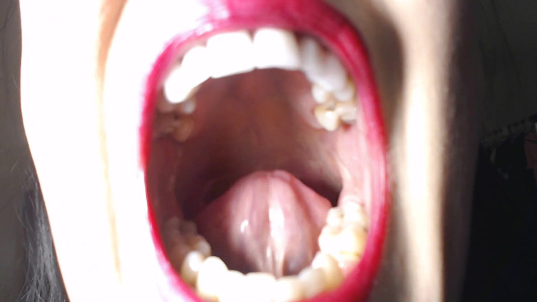Abby Anna: Big wide open mouth