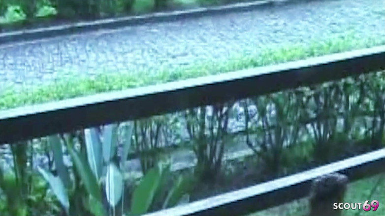 Shemale TS Collection: 휴가 중 야외에서 애널 따먹히는 금발 거유 쉬멜 레티시아