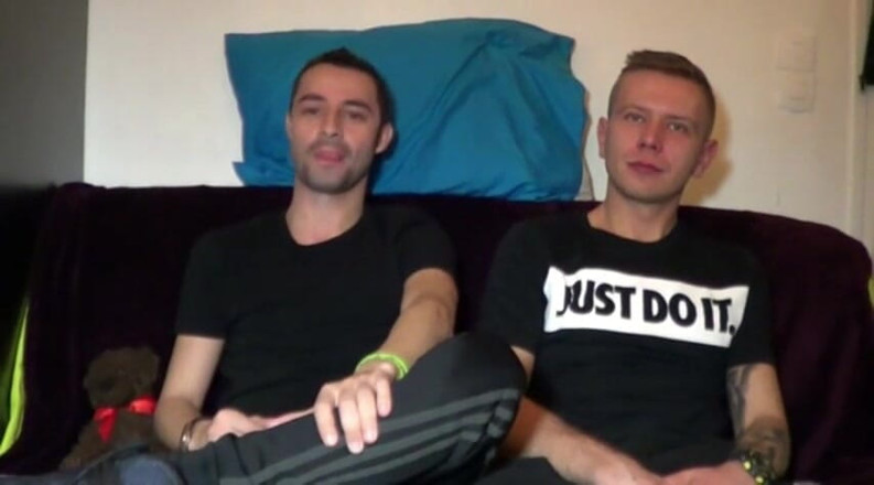 Gaybareback: Oswar Wood top XXL chlap creampie spodek