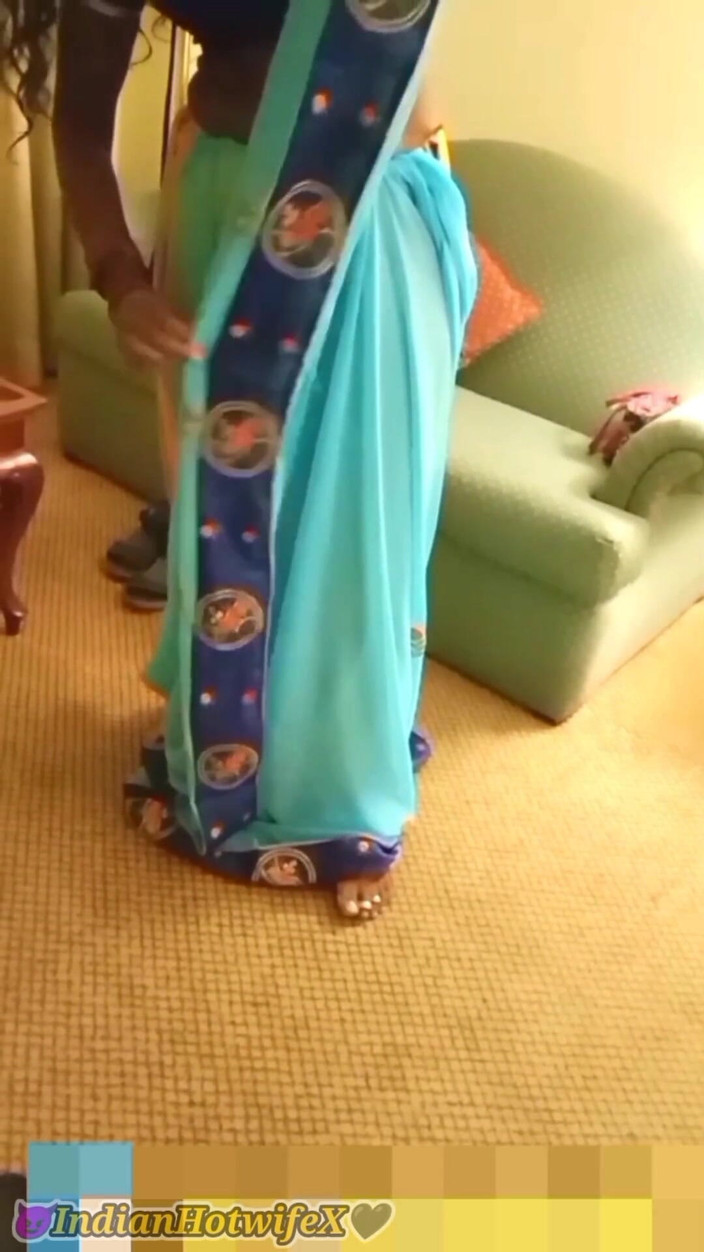 RenuRaj: Renus saree si tante seksi india menggoda dan ngentot posisi...