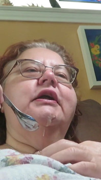Eatting my pudding cup for you feeders