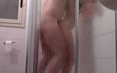 LauraOnHeels: 다시 샤워, 목구멍 따먹기, 보지 따먹기 및 애널 액션