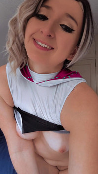 I'm Your Gwen, Ready for Anything!