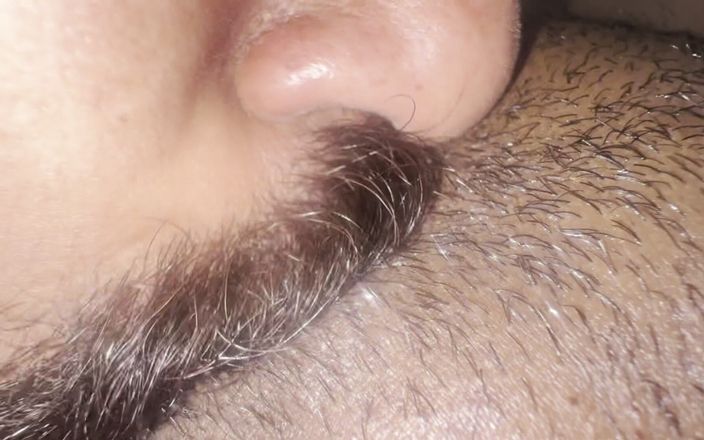 Aliasha12: Dì hàng xóm Mallu làm tình với cậu bé