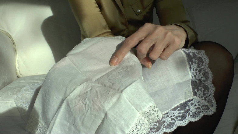 Lady Victoria Valente: Pelatihan Cumshot: Squirt Pada Saputangan Renda Putih Saya, Lady Victoria...