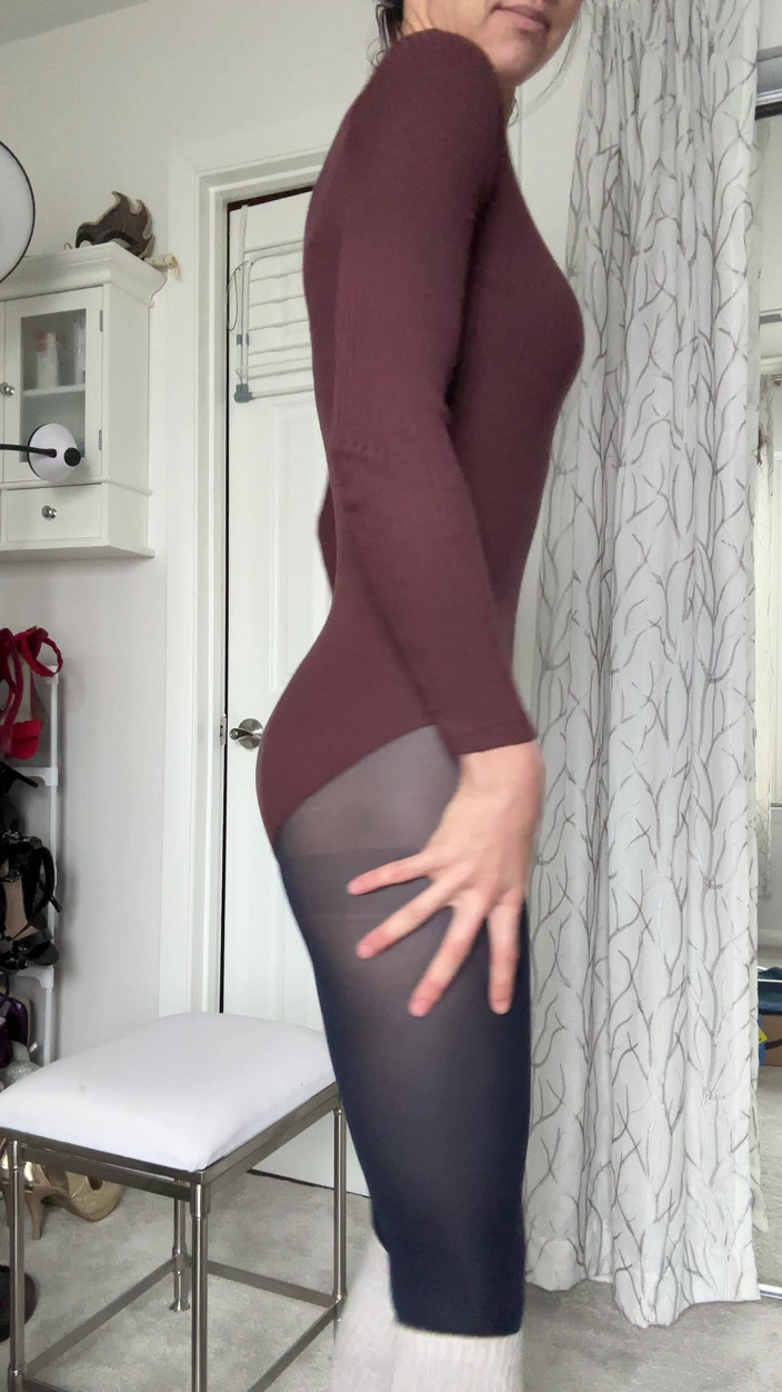 Ms_Emmy_Lynn: Body di giorno tuta calze di nylon