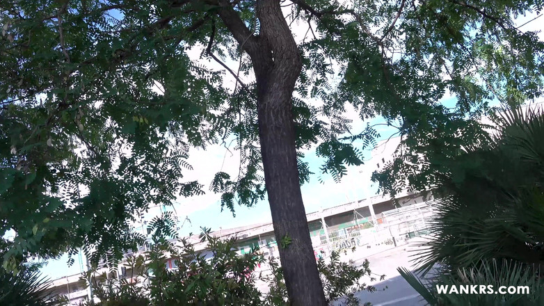 Wankrs: Zakar orang asing