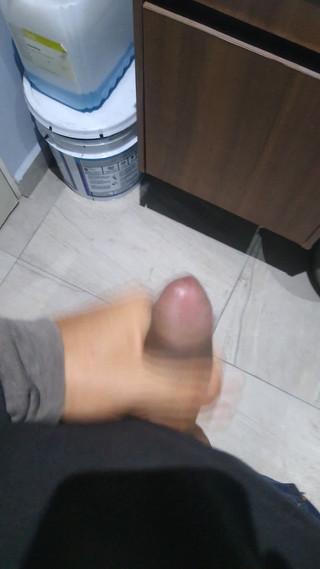 AlexAlejandro13: Phòng vệ sinh công cộng