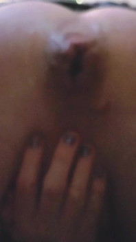 Krystall Cox si fisting per inserire le palle da biliardo nella sua figa da sissy