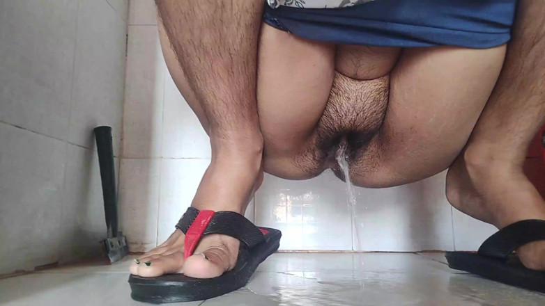 Yourdidipriya: Kompilasi video kencing terbaik adik tiri