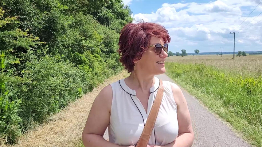 Dildo Fucking in the Middle of the Street (Popp Sylvie)