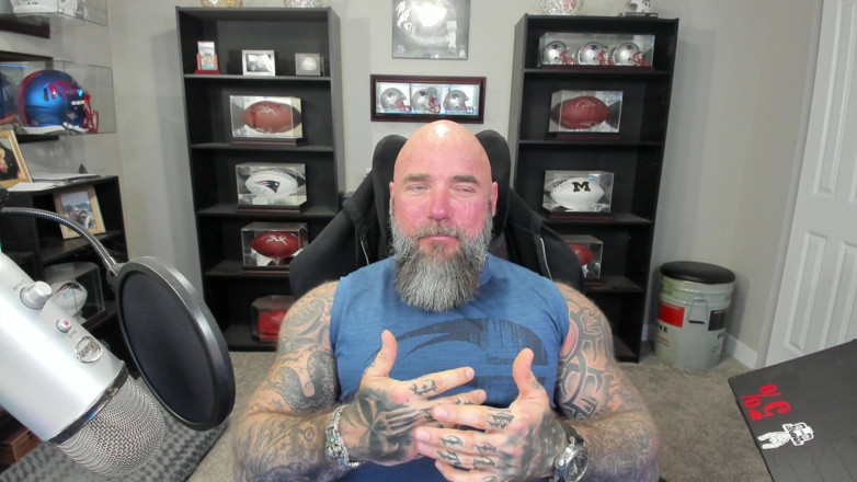 Raw and Uncensored with Masculine Jason: Consider This Before Dating a Bodybuilder