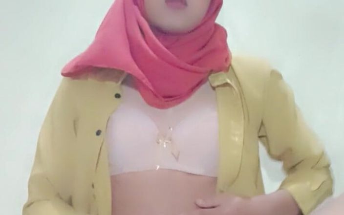 Nitha_Tiara: Tsgirl kommer