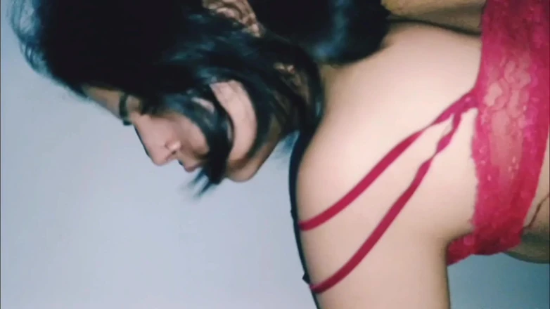 Hot Sis: Latika front jebanie z przyrodnim bratem ostry seks