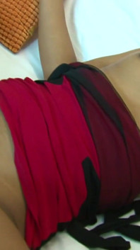 Muei sexy ragazza tailandese che, per godere, scopa i cazzi desiderosi di turisti