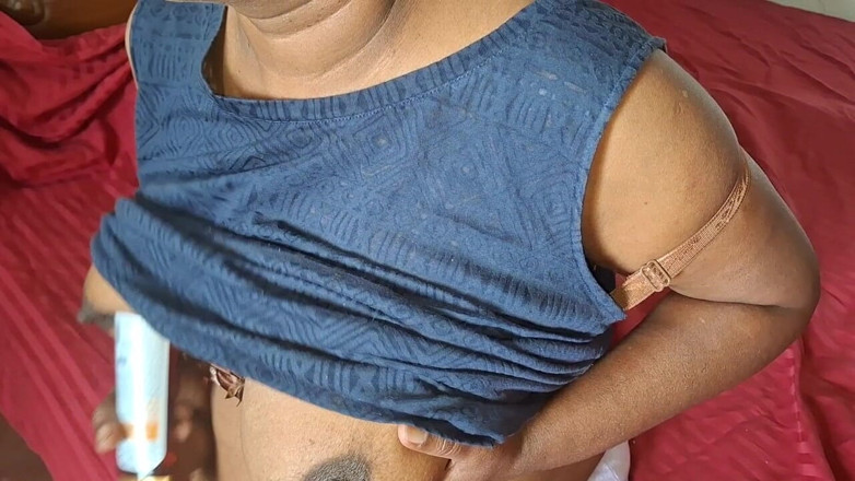 Teena New: Asyalı orta yaşlı seksi sürtük büyük yarak istiyor