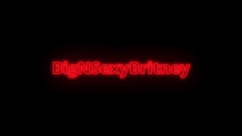 Big N Sexy Britney: 3-хвилинне відео з мінетом від першої особи