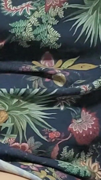 Mollige arsch-ehefrau zeigt ihr neues höschen