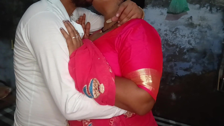 Yourgeeta8899: Desi dorffreundin rosa muschi ficken