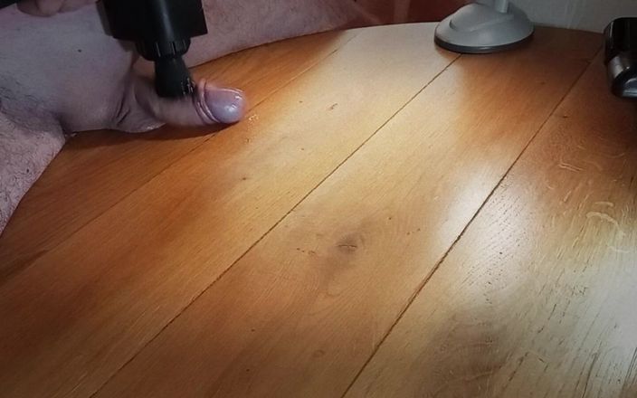 White Ukrainian Dick: Bắn tinh trùng bằng máy rung, đặc biệt dễ chịu. Tôi...