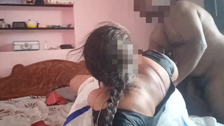 Black & white desicat: Hintli ev hanımı Visaakaa sari sikişiyor bölüm 2 domaltarak sert sikiliyor