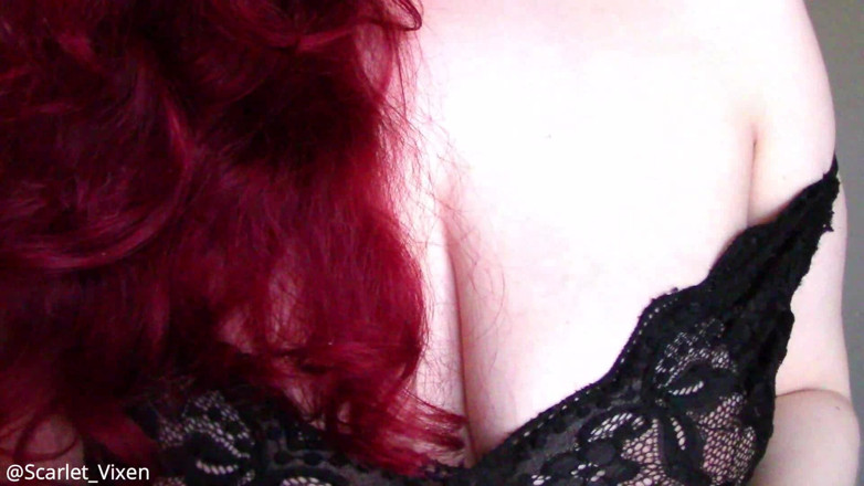 Scarlet Vixen: Sexy Sneezing Girlfriend Makes You Cum (wmv)