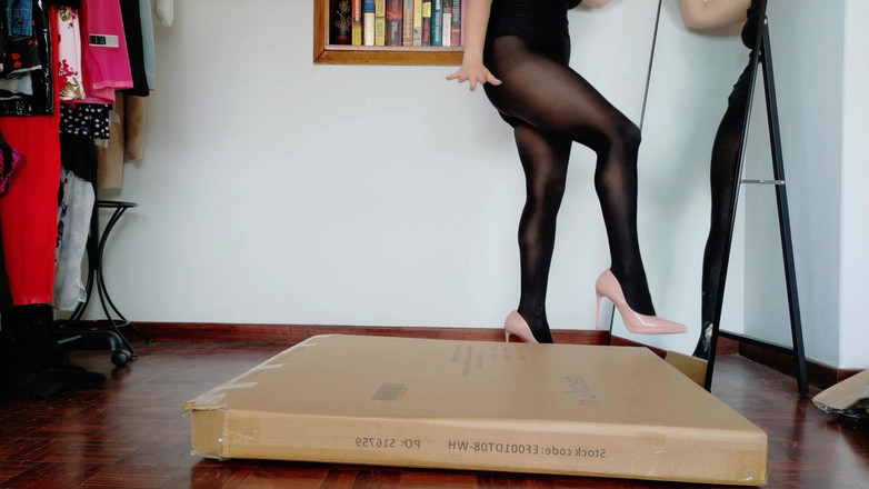 Kinky Lyrical: Destruyendo cajas - en nylon y tacones de aguja