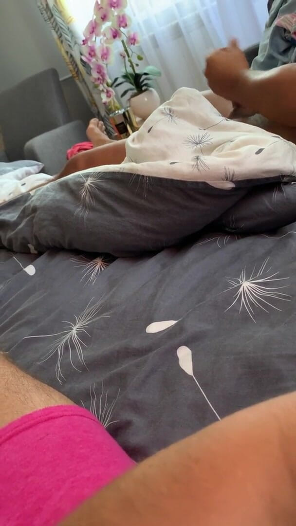 hornyboys: Voedertijd