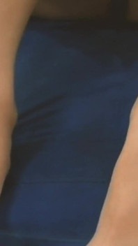Nožní děvky Scéna -1_sexy blonďatá MILFka masturbuje s nohama nakonec u nich plných spermatu