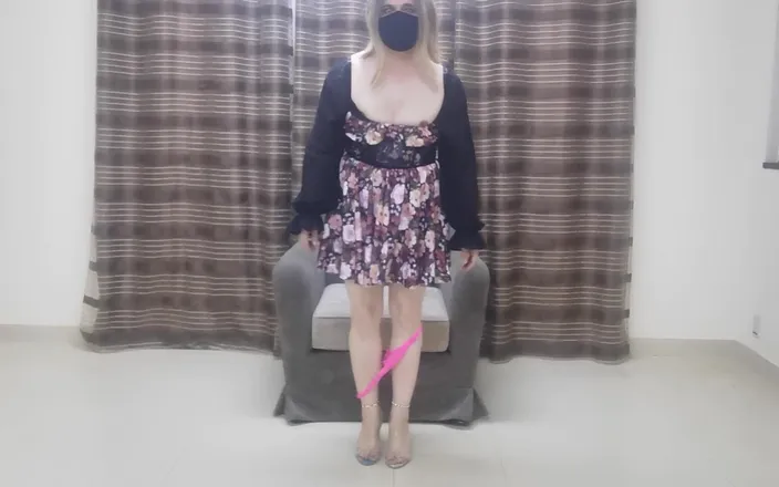 Jade Rain: Homemade Sissy Slave Jade Wants to Be Toyed with
