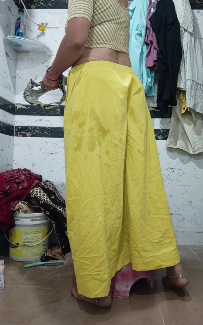 Priyahot77: Indianca Priya Bhabi în stil nou body Show
