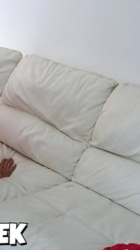 継母が私のチンコに乗っている