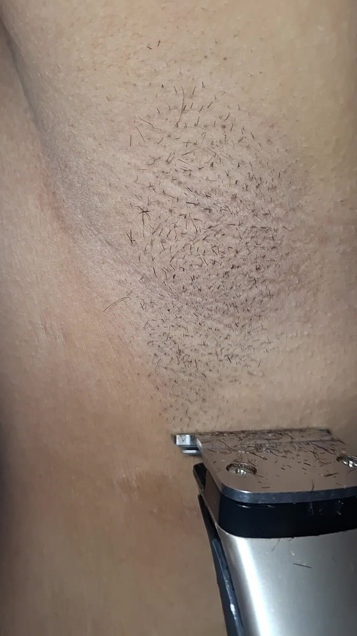 horneySonu: Sonu Holení kundičky