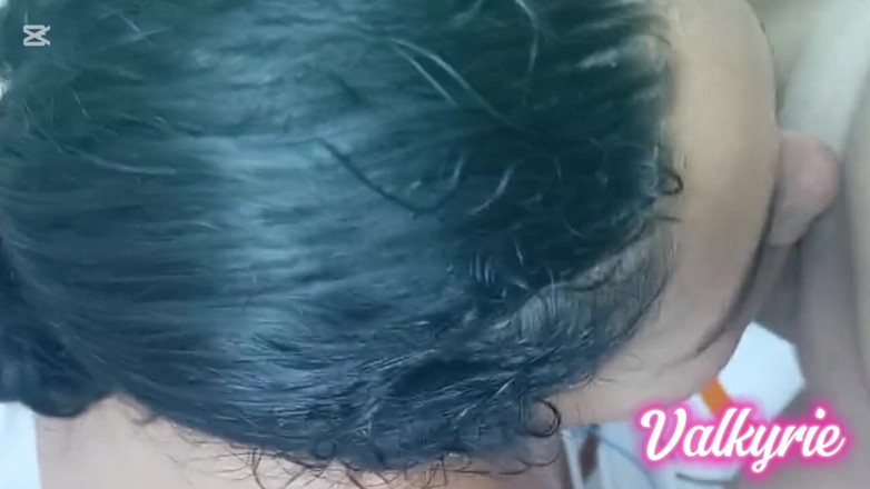 Valkyrieandluigy: Född att suga vacker djup hals