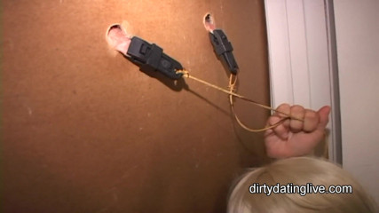 Dirty Dating Live: 테이블 을 돌리고 주식에 자지를 잠그는 서브 밀프