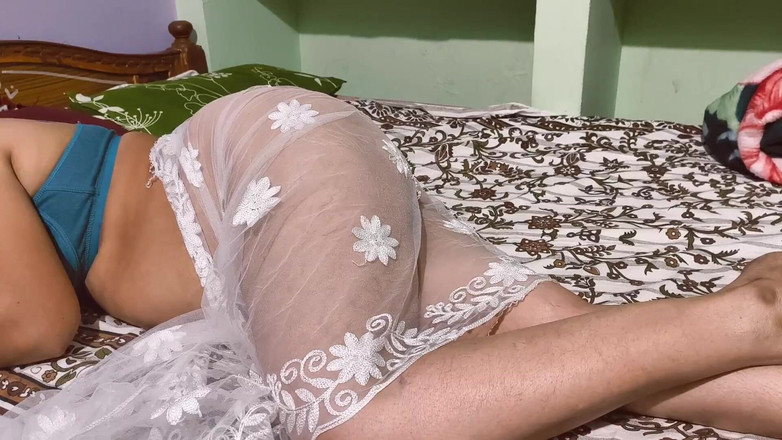 Sexy sindu: Sexy kouření v nahé, Mallu Pár kouří