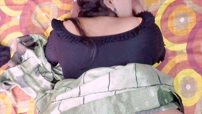 Sexykajalbhabhi: Stiefmutters sex - stiefmutter hatte sex mit einem großen schwanz